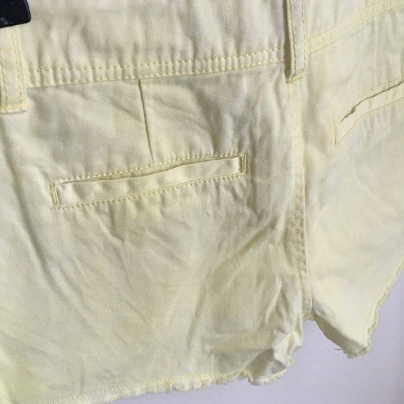 Daytrip Capricorn Yellow Shorts - Picture 6 of 7